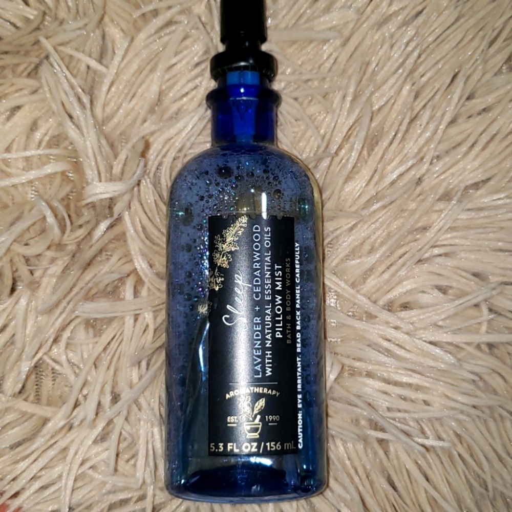 Pillow mist sleep aromatherapy scented